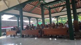PENYERAHAN INSENTIF RT RW KALURAHAN BLEBERAN 2025
